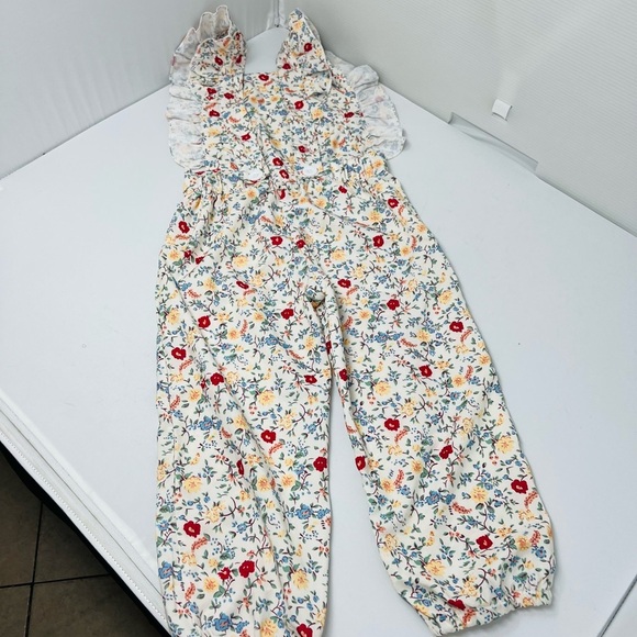 Adorable Floral Jumpsuit**Size 3-4**Excellent Used Condition - Picture 5 of 5